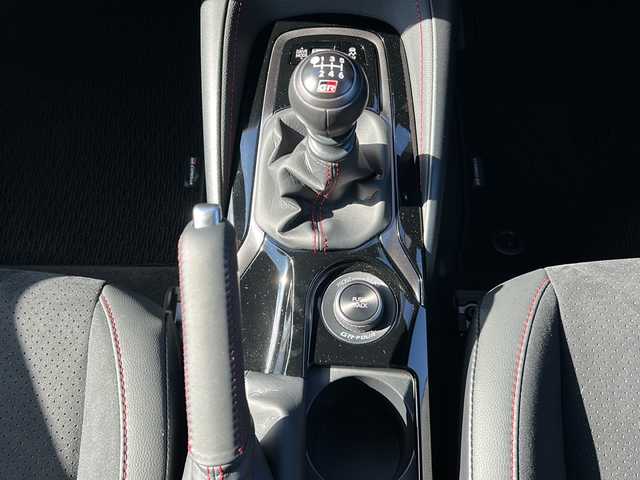 トヨタ ＧＲカローラ RZ 岐阜県 2024(令6)年 1.3万km グレー 登録時走行距離12208km/１０．５型ディスプレイオーディオ（ナビインストール済み）/スマートフォン連携/ヘッドアップディスプレイ/フルセグテレビ/バックカメラ/Blue tooth・USB入力端子/ビルトインETC2.0/フルエアロ/トヨタセーフティセンス/プリクラッシュセーフティ/ブラインドスポットモニター/EBD（電子制動力配分制御）付ABS＆ブレーキアシスト/LEDヘッドライト/オートマチックハイビーム/オートライト/LEDフォグランプ/コーナーセンサー前後/レーダークルーズコントロール/レーンキープアシスト/横滑り防止装置/盗難防止装置/エアバッグ運転席・助手席/カーテンエアバッグ/ハーフレザーシート/純正フロアマット/フルフラットシート/内装レッドステッチ/プッシュスタート/スマートキー/スペアキー1本/ターボ車/６MT/4WD/JBLプレミアムサウンド/カーボンルーフ