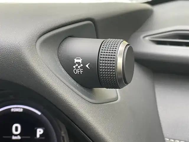 レクサス ＵＸ 250h Fスポーツ 東京都 2020(令2)年 1.6万km ホワイトノーヴァガラスフレーク TRDエアロ/TRDスポーツマフラー/TRDルーフスポイラー/3眼LEDヘッドライト/シートヒーター/ベンチレーションシート/ステアリングヒーター/純正ナビ/パノラミックビューモニター/パドルシフト/パワーバックドア/レクサスセーフティシステム＋/プリクラッシュセーフティ/レーントレーシングアシスト/オートマチックハイビーム/アダプティブハイビームシステム/ブラインドスポットモニター