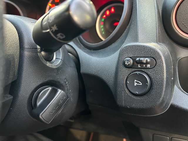 ホンダ フィット シーズ 東京都 2010(平22)年 7.7万km ピンクゴールドメタリック 純正ナビHDDナビ/フルセグ/DVD再生機能有/CD・SD・AM・FM/スタッドレスタイヤホイール4本セット/ETC/ドアバイザー/純正フロアマット/取扱説明書/記録簿