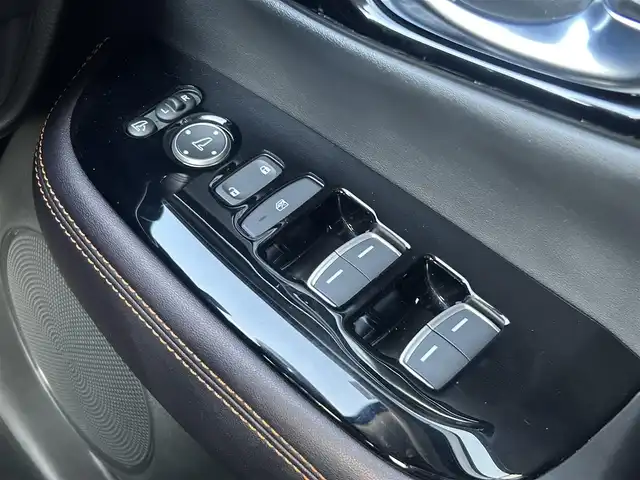 ホンダ ＺＲ－Ｖ ハイブリッド e:HEV Z 群馬県 2023(令5)年 2.6万km クリスタルブラックパール ホンダセンシング/・衝突軽減ブレーキ/・誤発進抑制機能/・後方誤発進抑制機能/・近距離衝突軽減ブレーキ/・歩行者事故低減ステアリング/・路外逸脱抑制機能/・渋滞追従機能付アダプティブクルーズコントロール/・車線維持支援システム/・トラフィックジャムアシスト/・先行車発進お知らせ機能/・標識認識機能/・オートハイビーム/・ブラインドスポットインフォメーション/・パーキングセンサーシステム/・後退出庫サポート/純正9インチナビ/（BT/CarPlay/AndroidAuto/）/フルセグTV/全方位カメラ/無限エアロ/BOSEサウンド/置くだけ充電/レザーシート/シートヒーター（D席/N席）/パワーシート/メモリーシート/ステアリングヒーター/ETC2.0/アルパインデジタルインナーミラー/前後ドラレコ/電動リアゲート/ステアリングスイッチ/オートホールド/パドルシフト/LEDヘッドライト