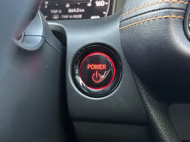 ホンダ ＺＲ－Ｖ ハイブリッド e:HEV Z 群馬県 2023(令5)年 2.6万km クリスタルブラックパール ホンダセンシング/・衝突軽減ブレーキ/・誤発進抑制機能/・後方誤発進抑制機能/・近距離衝突軽減ブレーキ/・歩行者事故低減ステアリング/・路外逸脱抑制機能/・渋滞追従機能付アダプティブクルーズコントロール/・車線維持支援システム/・トラフィックジャムアシスト/・先行車発進お知らせ機能/・標識認識機能/・オートハイビーム/・ブラインドスポットインフォメーション/・パーキングセンサーシステム/・後退出庫サポート/純正9インチナビ/（BT/CarPlay/AndroidAuto/）/フルセグTV/全方位カメラ/無限エアロ/BOSEサウンド/置くだけ充電/レザーシート/シートヒーター（D席/N席）/パワーシート/メモリーシート/ステアリングヒーター/ETC2.0/アルパインデジタルインナーミラー/前後ドラレコ/電動リアゲート/ステアリングスイッチ/オートホールド/パドルシフト/LEDヘッドライト