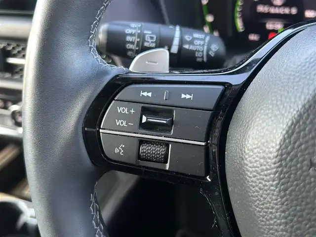 ホンダ ＺＲ－Ｖ ハイブリッド e:HEV Z 群馬県 2023(令5)年 2.6万km クリスタルブラックパール ホンダセンシング/・衝突軽減ブレーキ/・誤発進抑制機能/・後方誤発進抑制機能/・近距離衝突軽減ブレーキ/・歩行者事故低減ステアリング/・路外逸脱抑制機能/・渋滞追従機能付アダプティブクルーズコントロール/・車線維持支援システム/・トラフィックジャムアシスト/・先行車発進お知らせ機能/・標識認識機能/・オートハイビーム/・ブラインドスポットインフォメーション/・パーキングセンサーシステム/・後退出庫サポート/純正9インチナビ/（BT/CarPlay/AndroidAuto/）/フルセグTV/全方位カメラ/無限エアロ/BOSEサウンド/置くだけ充電/レザーシート/シートヒーター（D席/N席）/パワーシート/メモリーシート/ステアリングヒーター/ETC2.0/アルパインデジタルインナーミラー/前後ドラレコ/電動リアゲート/ステアリングスイッチ/オートホールド/パドルシフト/LEDヘッドライト