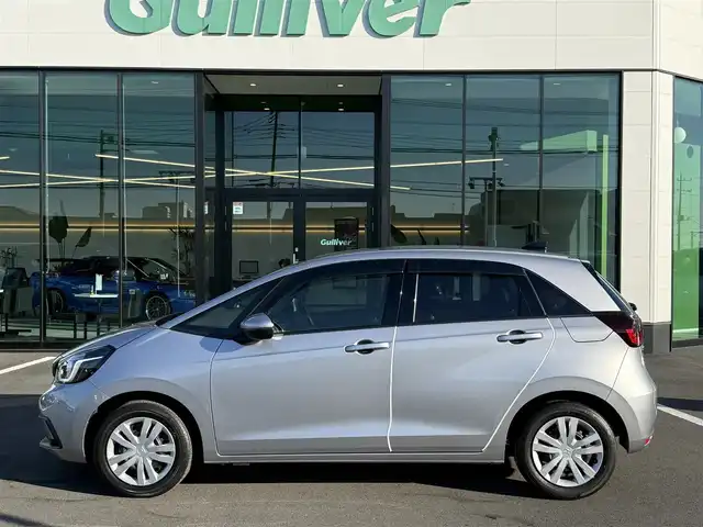 ホンダ フィット e:HEVベーシック 栃木県 2020(令2)年 4.8万km ルナシルバーM ホンダセンシング /レーンアシスト/レーダークルーズコントロール/純正ナビ/Bluetooth/バックカメラ/DVD再生/フルセグTV/前後ドラレコ/ETC/LEDヘッドライト/スマートキー×2