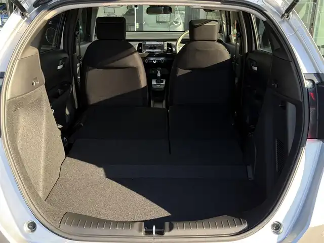 ホンダ フィット e:HEVベーシック 栃木県 2020(令2)年 4.8万km ルナシルバーM ホンダセンシング /レーンアシスト/レーダークルーズコントロール/純正ナビ/Bluetooth/バックカメラ/DVD再生/フルセグTV/前後ドラレコ/ETC/LEDヘッドライト/スマートキー×2