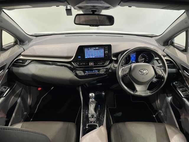 トヨタ Ｃ－ＨＲ G LEDエディション 愛知県 2018(平30)年 4.9万km ホワイトパールクリスタルシャイン ワンオーナー/純正ナビ(NSZT-W66T)/衝突軽減ブレーキ/レーダークルーズコントロール/シートヒーター/ドライブレコーダー/ＥＴＣ/ブラインドスポットモニター/クリアランスソナー/バックカメラ/レーンキープアシスト/純正フロアマット/オートハイビーム/ISOFIX