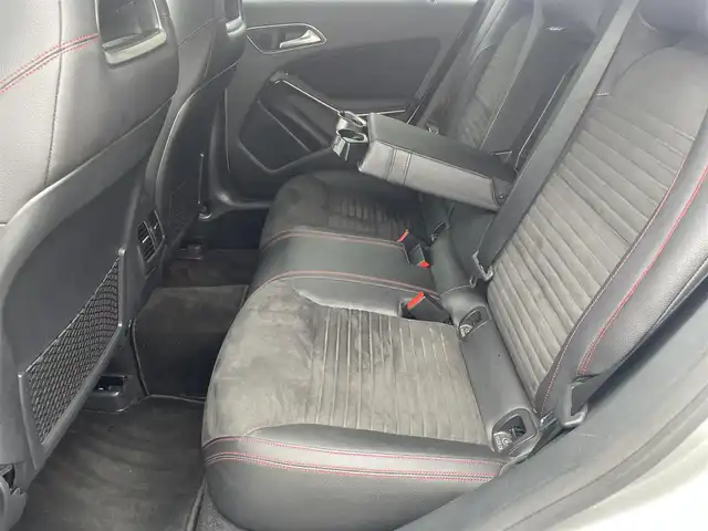 メルセデス・ベンツ ＣＬＡ１８０ Sブレイク AMG スタイル 東京都 2017(平29)年 3.9万km ポーラシルバー ワンオーナー/純正ナビ/（フルセグ/BT/CD/DVD/FM/AM）/アダプティブクルーズコントロール/レーンキープアシスト/ブラインドスポットアシスト/オートマチックハイビーム/パドルシフト/パワーバックドア/ハーフレザーシート/パワーシート（D）/シートヒーター（D/N）/プッシュスタート/バックカメラ/スマートキー/スペアキー/ドライブレコーダー/ETC2.0