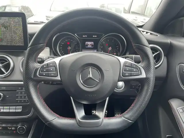 メルセデス・ベンツ ＣＬＡ１８０ Sブレイク AMG スタイル 東京都 2017(平29)年 3.9万km ポーラシルバー ワンオーナー/純正ナビ/（フルセグ/BT/CD/DVD/FM/AM）/アダプティブクルーズコントロール/レーンキープアシスト/ブラインドスポットアシスト/オートマチックハイビーム/パドルシフト/パワーバックドア/ハーフレザーシート/パワーシート（D）/シートヒーター（D/N）/プッシュスタート/バックカメラ/スマートキー/スペアキー/ドライブレコーダー/ETC2.0