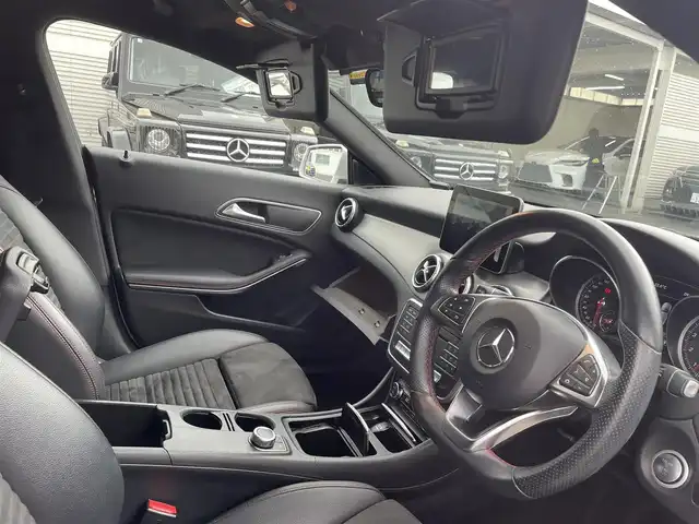 メルセデス・ベンツ ＣＬＡ１８０ Sブレイク AMG スタイル 東京都 2017(平29)年 3.9万km ポーラシルバー ワンオーナー/純正ナビ/（フルセグ/BT/CD/DVD/FM/AM）/アダプティブクルーズコントロール/レーンキープアシスト/ブラインドスポットアシスト/オートマチックハイビーム/パドルシフト/パワーバックドア/ハーフレザーシート/パワーシート（D）/シートヒーター（D/N）/プッシュスタート/バックカメラ/スマートキー/スペアキー/ドライブレコーダー/ETC2.0