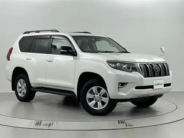 トヨタ ランドクルーザー プラド TX 埼玉県 2023(令5)年 1.1万km ホワイトパールクリスタルシャイン トヨタセーフティセンス/サンルーフ/デジタルインナーミラー/純正メモリナビ(型式：NSZT-Y68T)/CD/DVD/Bluetooth/フルセグ/バックカメラ/前後ドライブレコーダー/ビルトインETC2.0/純正１７インチAW/純正フロアマット/プッシュスタート/スマートキー/スペアキー/保証書・取説
