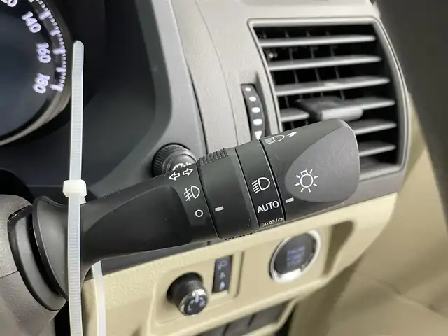 トヨタ ランドクルーザー プラド TX 埼玉県 2023(令5)年 1.1万km ホワイトパールクリスタルシャイン トヨタセーフティセンス/サンルーフ/デジタルインナーミラー/純正メモリナビ(型式：NSZT-Y68T)/CD/DVD/Bluetooth/フルセグ/バックカメラ/前後ドライブレコーダー/ビルトインETC2.0/純正１７インチAW/純正フロアマット/プッシュスタート/スマートキー/スペアキー/保証書・取説