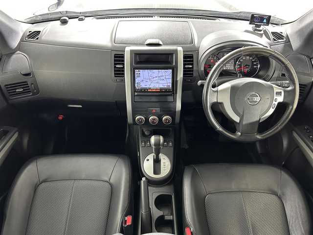 日産 エクストレイル 20Xtt 佐賀県 2013(平25)年 9.8万km ダイヤモンドブラック 純正7インチナビ/ＡＭ/ＦＭ/Bluetooth/フルセグTV/SD/バックカメラ/４WD/クルーズコントロール/スマートキー/全席シートヒーター/純正フロアマット/純正18インチアルミホイール	/ダウンヒルアシストコントロール/ドアバイザー/ドライブレコーダー/ETC/ルーフレール/オートライト/パワーステアリング/パワーウィンドウ/横滑り防止/電動格納ウィンカーミラー