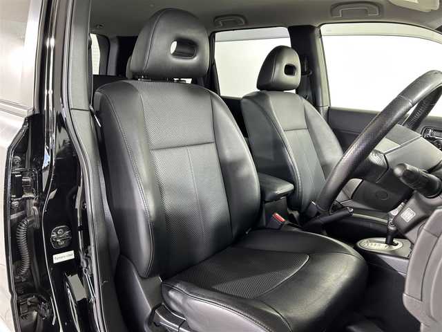 日産 エクストレイル 20Xtt 佐賀県 2013(平25)年 9.8万km ダイヤモンドブラック 純正7インチナビ/ＡＭ/ＦＭ/Bluetooth/フルセグTV/SD/バックカメラ/４WD/クルーズコントロール/スマートキー/全席シートヒーター/純正フロアマット/純正18インチアルミホイール	/ダウンヒルアシストコントロール/ドアバイザー/ドライブレコーダー/ETC/ルーフレール/オートライト/パワーステアリング/パワーウィンドウ/横滑り防止/電動格納ウィンカーミラー