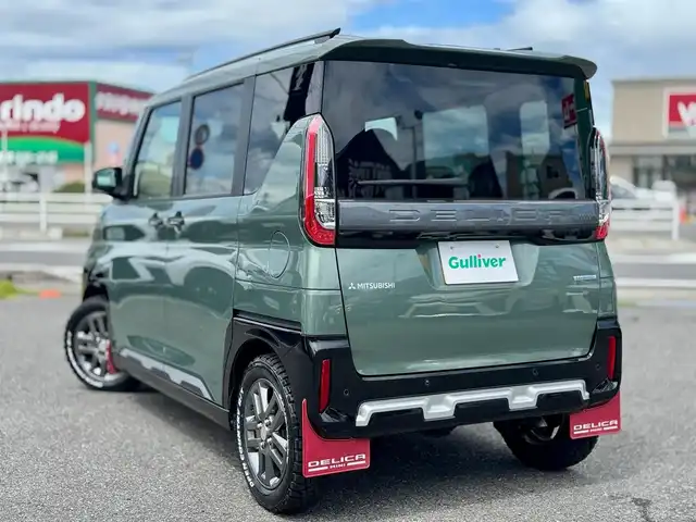三菱 デリカミニ T プレミアム 滋賀県 2023(令5)年 0.9万km 緑Ⅱ ワンオーナー/アルパイン11インチディスプレイオーディオ/　AppleCarPlay Bluetooth アンドロイドオート HDMI/パノラミックビューモニター/デジタルインナーミラー/両側パワースライドドア/ルーフレール/純正15インチアルミ/TOYOタイヤオープンカントリーR/T ホワイトレター新品/e-Assist/前方衝突予測警報［PFCW］/標識認識システム［TSR］/先行車発進通知［LCDN］/高速道路 同一車線運転支援機能/　マイパイロット［MI-PILOT］/レーダークルーズコントロール［ACC］/　（全車速追従機能付）/車線維持支援機能［LKA］/電動パーキングブレーキ＆ブレーキオートホールド/キーレスオペレーションシステム＆エンジンスイッチ/エアコン（タッチパネル式フルオートエアコン）/リヤサーキュレーター（プラズマクラスター付）/リヤロールサンシェード/ウェルカムライト/純正フロアマット/純正ドアバイザー/スマートッキー×2/プッシュスタート/