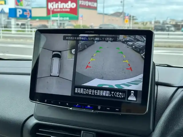 三菱 デリカミニ T プレミアム 滋賀県 2023(令5)年 0.9万km 緑Ⅱ ワンオーナー/アルパイン11インチディスプレイオーディオ/　AppleCarPlay Bluetooth アンドロイドオート HDMI/パノラミックビューモニター/デジタルインナーミラー/両側パワースライドドア/ルーフレール/純正15インチアルミ/TOYOタイヤオープンカントリーR/T ホワイトレター新品/e-Assist/前方衝突予測警報［PFCW］/標識認識システム［TSR］/先行車発進通知［LCDN］/高速道路 同一車線運転支援機能/　マイパイロット［MI-PILOT］/レーダークルーズコントロール［ACC］/　（全車速追従機能付）/車線維持支援機能［LKA］/電動パーキングブレーキ＆ブレーキオートホールド/キーレスオペレーションシステム＆エンジンスイッチ/エアコン（タッチパネル式フルオートエアコン）/リヤサーキュレーター（プラズマクラスター付）/リヤロールサンシェード/ウェルカムライト/純正フロアマット/純正ドアバイザー/スマートッキー×2/プッシュスタート/