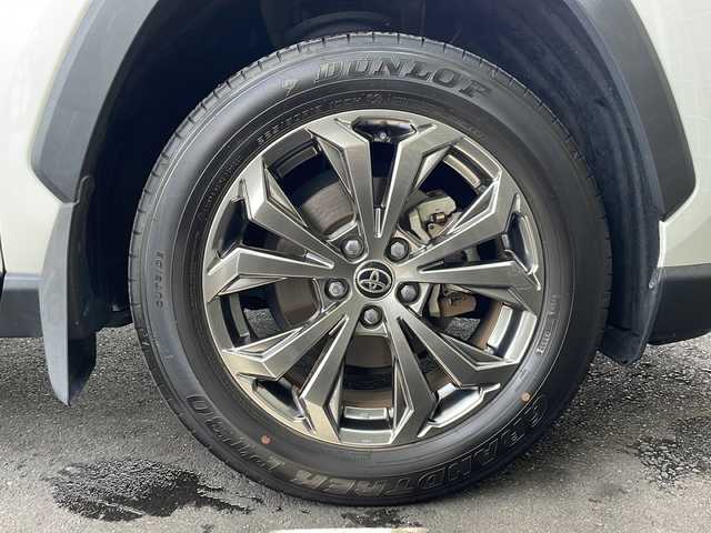 トヨタ ＲＡＶ４ G 京都府 2022(令4)年 2.6万km ホワイトパールクリスタルシャイン ワンオーナー/10.5インチ純正ディスプレイオーディオ/(コネクティッドナビ対応)/フルセグTV/FM/AM/Bluetooth/USB/パノラマムーンルーフ/ルーフレール/デジタルインナーミラー/前後ドラレコ/レーダー探知機/トヨタセーフティセンス/プリクラッシュセーフティ/レーントレーシングアシスト/レーダークルーズコントロール/オートマチックハイビーム/ロードサインアシスト/パーキングサポートブレーキ/ブラインドスポットモニター/パーキングサポートブレーキ/ドライブスタートコントロール/パノラミックビューモニター/緊急時操舵支援機能/低速時加速抑制機能/先行車発進告知機能/カーブ速度抑制機能/オートホールド/シートヒーター/シートベンチレーション/ステアリングヒーター/シートメモリー/オートドアミラー/ステアリングスイッチ/ウィンカーミラー/スペアタイヤ/取扱説明書/保証書/点検記録簿