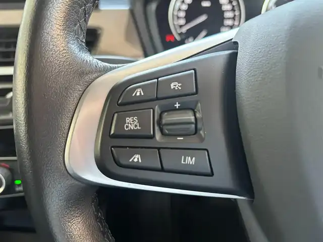 ＢＭＷ Ｘ１ xDrive 18d xライン EDジョイ+ 愛知県 2021(令3)年 4.3万km アルピンホワイトⅢ ワンオーナー/メモリナビ(BT/USB/AM/FM)/バックカメラ/クリアランスソナー/レーダークルーズコントロール/ABS/横滑り防止装置/レーンキープアシスト/盗難防止装置/衝突被害軽減システム/オートライト/電動格納式ミラー/電動リアゲート/パワーシート/純正アルミホイール/保証書/取扱説明書/スマートキー/スペアキー