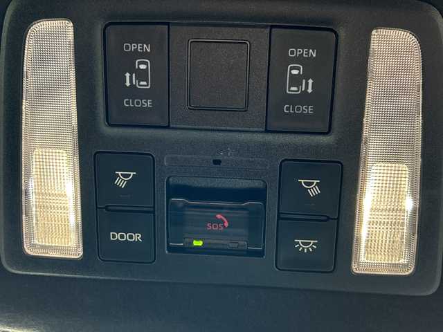 トヨタ ヴォクシー ハイブリッド S－Z 石川県 2022(令4)年 2.2万km アティチュードブラックマイカ SDナビ/Bluetooth/全方位カメラ/フルセグTV/ETC/ドライブレコーダー/シートヒーター/両側パワースライドドア/LEDヘッドライト/レーダークルーズコントロール/スマートキー/デジタルインナーミラー