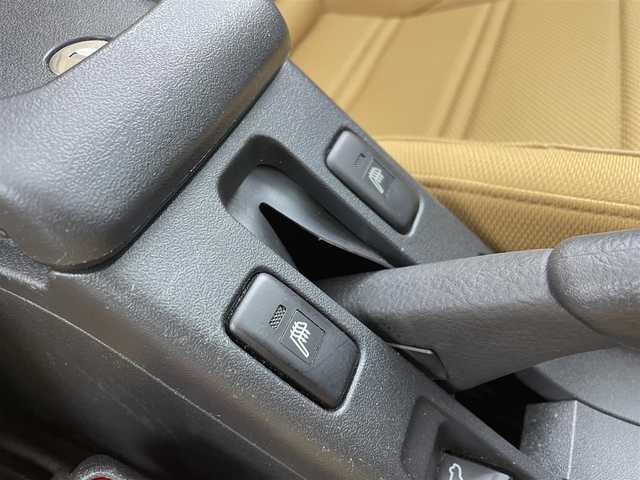 ダイハツ コペン セロ 福岡県 2018(平30)年 4.5万km 緑 社外ナビ（Ｂｌｕｅｔｏｏｔｈ，ＴＶ）　/ＥＴＣ　/ＭＴモード付き　/シートヒーター　/プッシュスタート　/横滑り防止装置　/アイドリングストップ　/ステアリングリモコン　/電動格納式ドアミラー　/純正フロアマット　/純正１６インチＡＷ　/LED ヘッドライト　