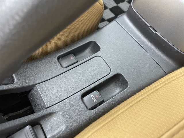 ダイハツ コペン セロ 福岡県 2018(平30)年 4.5万km 緑 社外ナビ（Ｂｌｕｅｔｏｏｔｈ，ＴＶ）　/ＥＴＣ　/ＭＴモード付き　/シートヒーター　/プッシュスタート　/横滑り防止装置　/アイドリングストップ　/ステアリングリモコン　/電動格納式ドアミラー　/純正フロアマット　/純正１６インチＡＷ　/LED ヘッドライト　
