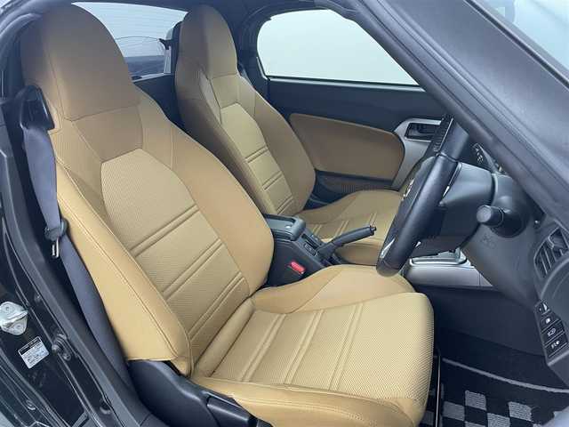 ダイハツ コペン セロ 福岡県 2018(平30)年 4.5万km 緑 社外ナビ（Ｂｌｕｅｔｏｏｔｈ，ＴＶ）　/ＥＴＣ　/ＭＴモード付き　/シートヒーター　/プッシュスタート　/横滑り防止装置　/アイドリングストップ　/ステアリングリモコン　/電動格納式ドアミラー　/純正フロアマット　/純正１６インチＡＷ　/LED ヘッドライト　