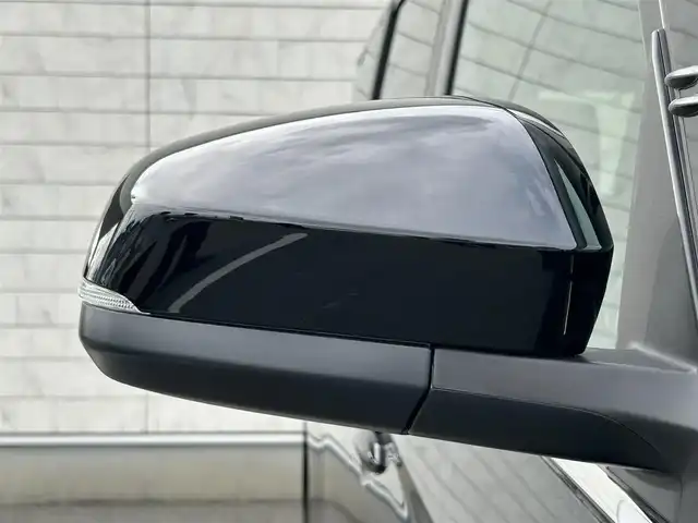 トヨタ ノア ハイブリッド S－Z 福岡県 2025(令7)年 0.1万km未満 アティチュードブラックマイカ 登録済未使用車快適利便パッケージHi純正10型メモリナビ(フルセグTV/CD/DVD/BT)バックモニタートヨタセーフティーコーナーセンサー両側パワスラレーダークルコンユニバーサルステップETC2.0シートヒーターハンドルヒーターブレーキホールドHDMIUSBポート1500W純正LEDヘッドライト純正17インチアルミホイールプッシュスタートスマートキー