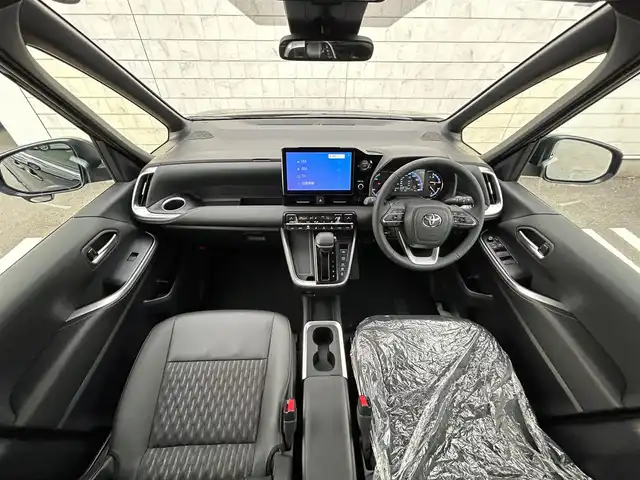 トヨタ ノア ハイブリッド S－Z 福岡県 2025(令7)年 0.1万km未満 アティチュードブラックマイカ 登録済未使用車快適利便パッケージHi純正10型メモリナビ(フルセグTV/CD/DVD/BT)バックモニタートヨタセーフティーコーナーセンサー両側パワスラレーダークルコンユニバーサルステップETC2.0シートヒーターハンドルヒーターブレーキホールドHDMIUSBポート1500W純正LEDヘッドライト純正17インチアルミホイールプッシュスタートスマートキー