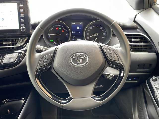 トヨタ Ｃ－ＨＲ G モード ネロセーフティプラスⅡ 福島県 2022(令4)年 4.8万km パールⅡ ワンオーナー/TRDエアロ（F/S/R）/純正メモリナビ/　【BT/USB/Miracast】/バックカメラ/全周囲カメラ/ビルトインETC/前後ドライブレコーダー/外付けデジタルインナーミラー/ハーフレザーシート/前席シートヒーター/LEDヘッドライト（AUTO機能付き）/　・フォグランプ/レーダークルーズコントロール/コーナーセンサー/レーンキープアシスト/パーキングアシスト/ドアプロテクター/ステアリングスイッチ/横滑り防止機能/衝突軽減システム/アイドリングストップ/純正フロアマット/スペアキー×１