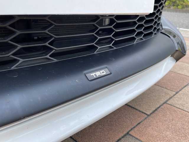 トヨタ Ｃ－ＨＲ G モード ネロセーフティプラスⅡ 福島県 2022(令4)年 4.8万km パールⅡ ワンオーナー/TRDエアロ（F/S/R）/純正メモリナビ/　【BT/USB/Miracast】/バックカメラ/全周囲カメラ/ビルトインETC/前後ドライブレコーダー/外付けデジタルインナーミラー/ハーフレザーシート/前席シートヒーター/LEDヘッドライト（AUTO機能付き）/　・フォグランプ/レーダークルーズコントロール/コーナーセンサー/レーンキープアシスト/パーキングアシスト/ドアプロテクター/ステアリングスイッチ/横滑り防止機能/衝突軽減システム/アイドリングストップ/純正フロアマット/スペアキー×１