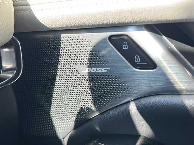 マツダ マツダ３セダン 20S 100周年特別記念車 山形県 2021(令3)年 0.9万km スノーフレイクホワイトパールマイカ ワンオーナー/4WD/BSM/レーダークルーズコントロール/レーンキープアシスト/BOSEサウンドシステム/前後コーナーセンサー/純正ナビ/（Bluetooth/CD/DVD/フルセグ)/全方位カメラ/LEDオートライト/オートマチックハイビーム/レザーシート/DN席シートヒーター/D席パワーシート/シートメモリ/前後純正ドライブレコーダー/ステアリングスイッチ/ステアリングヒーター/電動パーキングブレーキ/オートブレーキホールド/ETC/純正AW/純正フロアマット/電動格納ウィンカーミラー/スマートキー×2　/エンジンスターター/ドアバイザー