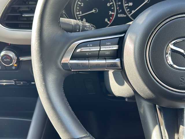 マツダ マツダ３セダン 20S 100周年特別記念車 山形県 2021(令3)年 0.9万km スノーフレイクホワイトパールマイカ ワンオーナー/4WD/BSM/レーダークルーズコントロール/レーンキープアシスト/BOSEサウンドシステム/前後コーナーセンサー/純正ナビ/（Bluetooth/CD/DVD/フルセグ)/全方位カメラ/LEDオートライト/オートマチックハイビーム/レザーシート/DN席シートヒーター/D席パワーシート/シートメモリ/前後純正ドライブレコーダー/ステアリングスイッチ/ステアリングヒーター/電動パーキングブレーキ/オートブレーキホールド/ETC/純正AW/純正フロアマット/電動格納ウィンカーミラー/スマートキー×2　/エンジンスターター/ドアバイザー