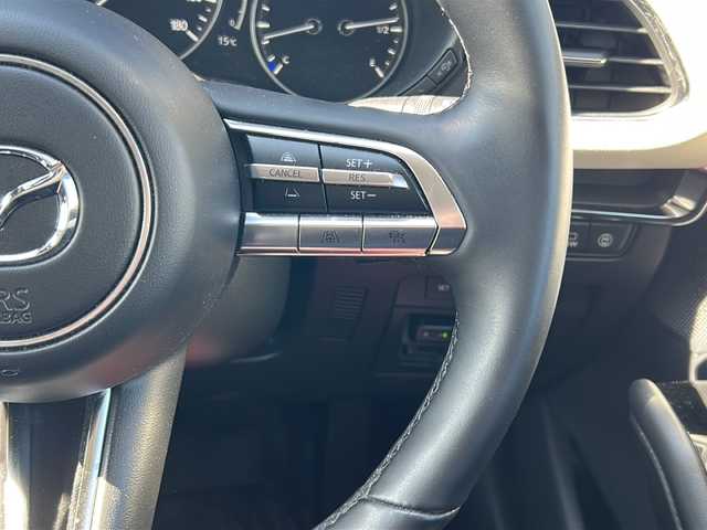 マツダ マツダ３セダン 20S 100周年特別記念車 山形県 2021(令3)年 0.9万km スノーフレイクホワイトパールマイカ ワンオーナー/4WD/BSM/レーダークルーズコントロール/レーンキープアシスト/BOSEサウンドシステム/前後コーナーセンサー/純正ナビ/（Bluetooth/CD/DVD/フルセグ)/全方位カメラ/LEDオートライト/オートマチックハイビーム/レザーシート/DN席シートヒーター/D席パワーシート/シートメモリ/前後純正ドライブレコーダー/ステアリングスイッチ/ステアリングヒーター/電動パーキングブレーキ/オートブレーキホールド/ETC/純正AW/純正フロアマット/電動格納ウィンカーミラー/スマートキー×2　/エンジンスターター/ドアバイザー