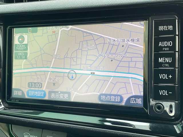 トヨタ アクア 岐阜県 2017(平29)年 8.7万km ライムホワイトパールクリスタルシャイン 禁煙車/AM/FM/CD/純正ナビ/レーンキープアシスト/衝突軽減ブレーキ/ドライブレコーダー/ビルトインETC/Wエアバッグ/純正フロアマット/純正アルミホイール/ヘッドライトレベライザー/オートライト/オートハイビーム/電動格納ミラー/スマートキー/スペアキー