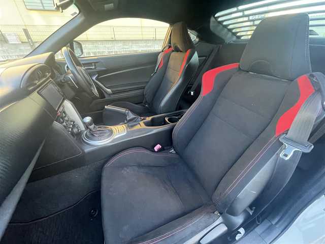 トヨタ ８６ GT 道東・釧路十勝 2012(平24)年 7.5万km サテンホワイトパール 純正SDナビ【NSCT-W61】/　　（ワンセグ）/フロントモデリスタエアロ/バックカメラ/HIDヘッドライト/スマートキー/パドルシフト/ETC/横滑り防止機能