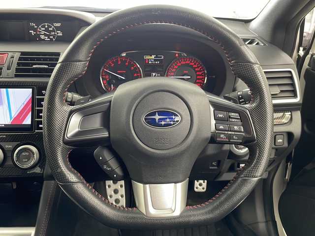 スバル ＷＲＸ Ｓ４ 2．0GT‐S アイサイト 道央・札幌 2015(平27)年 6.1万km クリスタルホワイトP ・4WD/・サンルーフ/・純正ナビ/・フルセグTV/・バックカメラ/・サイドカメラ/・ドライブレコーダー/・衝突被害軽減ブレーキ/・レーンキープアシスト/・ブラインドスポットモニター/・レーダークルーズコントロール/・レザーシート/・シートヒーター/・革巻きステアリング/・ステアリングスイッチ/・プッシュスタート/・スマートキー/・ETC