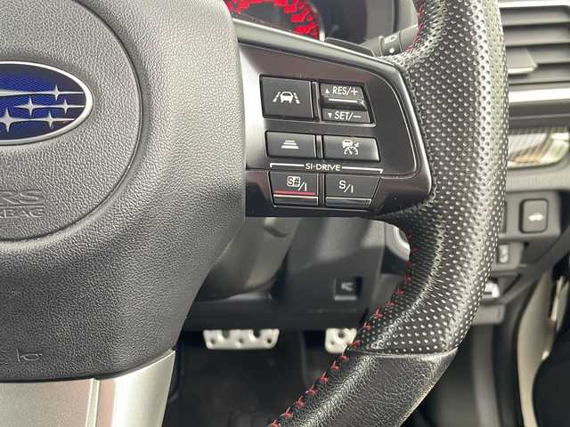 スバル ＷＲＸ Ｓ４ 2．0GT‐S アイサイト 道央・札幌 2015(平27)年 6.1万km クリスタルホワイトP ・4WD/・サンルーフ/・純正ナビ/・フルセグTV/・バックカメラ/・サイドカメラ/・ドライブレコーダー/・衝突被害軽減ブレーキ/・レーンキープアシスト/・ブラインドスポットモニター/・レーダークルーズコントロール/・レザーシート/・シートヒーター/・革巻きステアリング/・ステアリングスイッチ/・プッシュスタート/・スマートキー/・ETC
