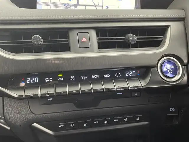 レクサス ＵＸ 250h バージョンL 大分県 2019(令1)年 6.6万km ソニックチタニウム ワンオーナー/レクサスセーフティシステム/・プリクラッシュセーフティ/・レーダークルーズコントロール/・オートハイビーム/・ブラインドスポットモニター/・レーンディパーチャアシスト（操舵支援有）/4WD/純正ナビ/(Bluetooth/CD/DVD/フルセグ/ラジオ）/前後ドライブレコーダー/全方位カメラ/レザーシート/前席パワーシート/シートヒーター/ベンチレーションシート/パワーバックドア/ビルトインETC２．０/オートブレーキホールド/電動パーキングブレーキ/電動チルトテレスコピックステアリング/保証書/取扱説明書