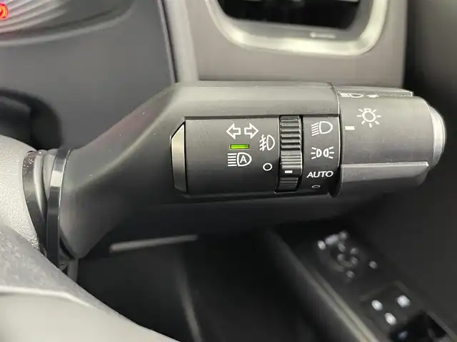 レクサス ＵＸ 250h バージョンL 大分県 2019(令1)年 6.6万km ソニックチタニウム ワンオーナー/レクサスセーフティシステム/・プリクラッシュセーフティ/・レーダークルーズコントロール/・オートハイビーム/・ブラインドスポットモニター/・レーンディパーチャアシスト（操舵支援有）/4WD/純正ナビ/(Bluetooth/CD/DVD/フルセグ/ラジオ）/前後ドライブレコーダー/全方位カメラ/レザーシート/前席パワーシート/シートヒーター/ベンチレーションシート/パワーバックドア/ビルトインETC２．０/オートブレーキホールド/電動パーキングブレーキ/電動チルトテレスコピックステアリング/保証書/取扱説明書
