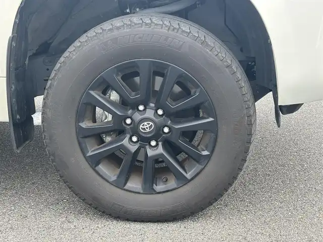 トヨタ ランドクルーザー プラド TX Lパッケージ マットブラED 奈良県 2023(令5)年 3万km ホワイトパールクリスタルシャイン 純正９インチメモリナビ　/フルセグ/サンルーフ　/レザーシート　/ブラインドスポットモニター　/全方位カメラ　/シートヒーター　/エアシート　/パワーシート　/Ｂｌｕｅｔｏｏｔｈ　/追従クルーズコントロール　/電動格納サードシート/パーキングサポートブレーキ/ETC2.0/ヘッドライトウォッシャー/センサーデフロック