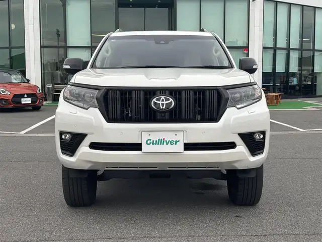 トヨタ ランドクルーザー プラド TX Lパッケージ マットブラED 奈良県 2023(令5)年 3万km ホワイトパールクリスタルシャイン 純正９インチメモリナビ　/フルセグ/サンルーフ　/レザーシート　/ブラインドスポットモニター　/全方位カメラ　/シートヒーター　/エアシート　/パワーシート　/Ｂｌｕｅｔｏｏｔｈ　/追従クルーズコントロール　/電動格納サードシート/パーキングサポートブレーキ/ETC2.0/ヘッドライトウォッシャー/センサーデフロック