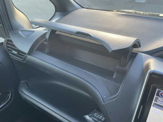 トヨタ ヴォクシー ZS 煌 兵庫県 2018(平30)年 6.5万km イナズマスパーキングブラックガラスフレーク ワンオーナー　/純正ナビ　/・フルセグＴＶ　/・Ｂｌｕｅｔｏｏｔｈ接続　/・ＤＶＤ再生　/TRDエアロ（フロント、サイド、リア）/両側パワースライドドア　/クルーズコントロール　/プリクラッシュセーフティー　/バックカメラ　/プッシュスタート　/スマートキー　/ビルトインETC/ドライブレコーダー/スペアキー　/ＬＥＤオートライト/オートハイビーム/純正16インチアルミホイール/純正フロアマット/取扱説明書/保証書