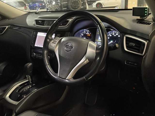 日産 エクストレイル 20X エマージェンシーブレーキ 福岡県 2014(平26)年 8.5万km ミディアムブルーメタリック 純正８型メモリナビ/フルセグＴＶ／Bluetooth/DVD/フリップダウンモニター/バックカメラ/前方向ドライブレコーダー/前席シートヒーター/ETC/ＬＥＤヘッドライト/オートライト/コーナーセンサー/純正１７インチアルミホイール/カプロンシート/社外レーダー/純正フロアマット