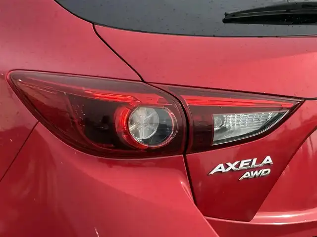 マツダ アクセラ スポーツ 15S 岩手県 2016(平28)年 10.2万km ソウルレッドプレミアムメタリック 禁煙車/4WD/ブラインドスポットモニター/横滑り防止装置/クルーズコントロール/純正ナビ/→フルセTV/Bluetooth/CD/DVD/FM/AM/AUX/USB/バックカメラ/ステアリングスイッチ/オートライト/〇プッシュスタート/〇電動格納ミラー/〇ウィンカーミラー/〇MTモード/〇スマートキー/〇ドアバイザー/〇フロアマット/前後ドライブレコーダー/ETC/冬タイヤ社外アルミホイール車載/→6mm×4本