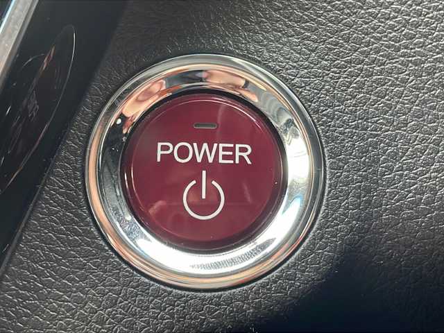 ホンダ ヴェゼル ハイブリッド Z ホンダセンシング 愛知県 2016(平28)年 9.5万km ホワイトオーキッドパール /カロッツェリアディスプレイオーディオ//DVD・AUX・AM・FM・Bluetooth//バックカメラ//LEDフォグライト//カラードボディロアガーニッシュ//リバース連動ドアミラー（助手席側）//全ドアワンタッチ式パワーウインドウ//コンビシート&専用インテリア〈パッションブラック/ジャズブラウン〉//本革巻ステアリングホイール（スムースレザー）//プラチナクロームメッキ加飾（インナードアハンドルリング、セレクトレバーエスカッションリング、エアコンアウトレットリング/アウトレットノブ、スピーカーリング、エアコンディスプレイ、ステアリングスイッチリング）//ラゲッジルームハードボード//雨滴検知式フロントワイパー//ルーフレール（FF）//パフォーマンスダンパー//17インチアルミホイール（スポーツタイプ）//LEDヘッドライト（ロービーム、オートレベリング機構付）//自動防眩ルームミラー//運転席＆助手席シートヒーター//ETC車載器//オートリトラミラー//プラズマクラスター技術搭載左右独立温度コントロール式フルオート・エアコンディショナー//リアクティブフォースペダル//ハイブリッド専用デザインメーター//保証書・取説・スペアキー