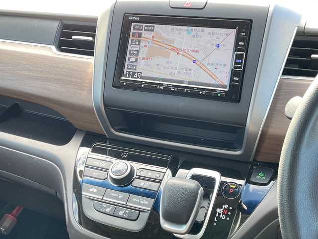 ホンダ フリード ハイブリット G ホンダセンシング 千葉県 2019(令1)年 6.9万km プラチナホワイトパール 禁煙車/純正ナビ/・VXM-204VFi/・CD/DVD/BT/フルセグ/両側パワースライドドア/バックカメラ/衝突被害軽減ブレーキ/車線逸脱警報/レーダークルーズコントロール/前席シートヒーター/LEDヘッドライト/オートライト/ビルトインETC/スマートキー/スペアキー