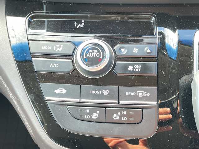 ホンダ フリード ハイブリット G ホンダセンシング 千葉県 2019(令1)年 6.9万km プラチナホワイトパール 禁煙車/純正ナビ/・VXM-204VFi/・CD/DVD/BT/フルセグ/両側パワースライドドア/バックカメラ/衝突被害軽減ブレーキ/車線逸脱警報/レーダークルーズコントロール/前席シートヒーター/LEDヘッドライト/オートライト/ビルトインETC/スマートキー/スペアキー