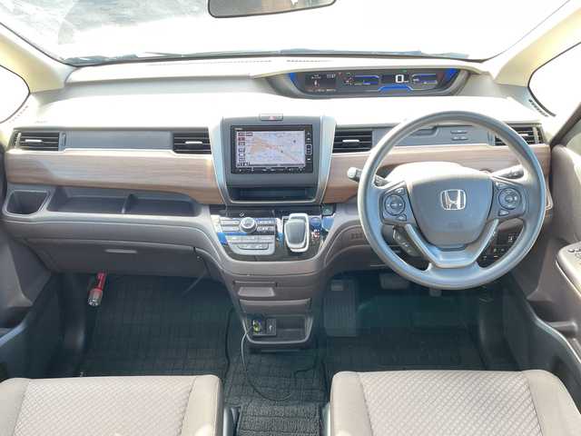 ホンダ フリード ハイブリット G ホンダセンシング 千葉県 2019(令1)年 6.9万km プラチナホワイトパール 禁煙車/純正ナビ/・VXM-204VFi/・CD/DVD/BT/フルセグ/両側パワースライドドア/バックカメラ/衝突被害軽減ブレーキ/車線逸脱警報/レーダークルーズコントロール/前席シートヒーター/LEDヘッドライト/オートライト/ビルトインETC/スマートキー/スペアキー