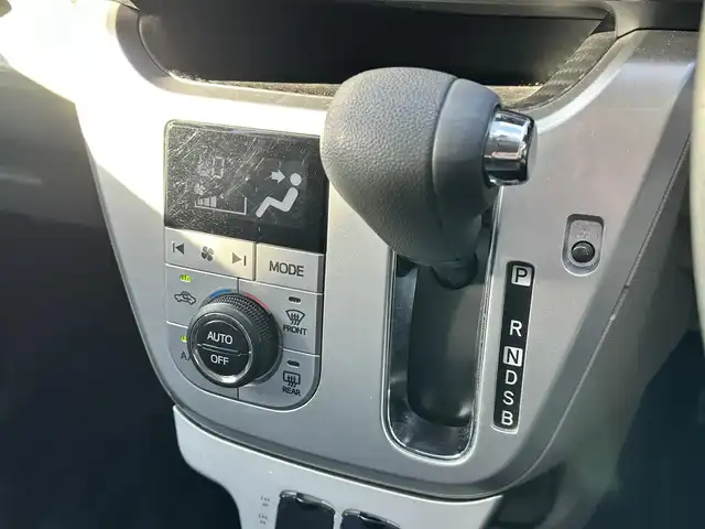 ダイハツ キャスト スタイル X 島根県 2016(平28)年 9.1万km ファイアークォーツレッドM 登録時走行距離90346km/ワンオーナー/純正SDナビ(CD/AM/FM/USB/ワンセグTV)/ETC/PWRモード/レザー調シートカバー/プッシュスタート/スマートキー×２/アイドリングストップ/オートライト/純正フロアマット/ヘッドライトレベライザー/取扱説明書/保証書