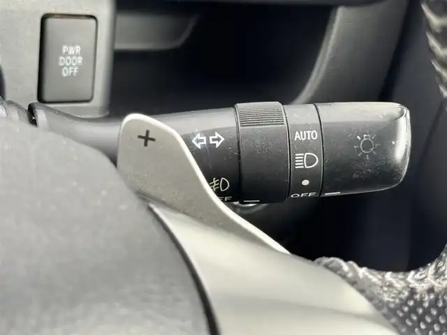 トヨタ ヴォクシー ZS 煌Ⅲ 福岡県 2012(平24)年 13.2万km ホワイトパールクリスタルシャイン 純正ナビ（Ｂｌｕｅｔｏｏｔｈ，フルセグＴＶ）　/バックカメラ　/ＥＴＣ　/前方ドライブレコーダー　/両側電動スライドドア　/ＭＴモード付き　/ハーフレザーシート　/プッシュスタート　/純正１６インチアルミホイール