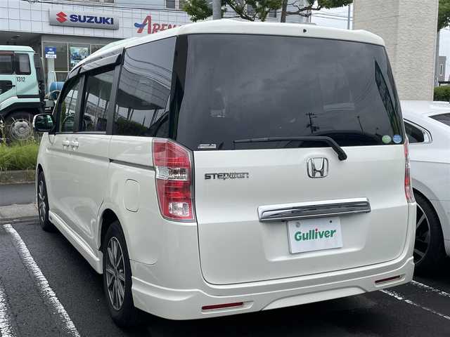 ホンダ ステップワゴン G Lパッケージ 宮城県 2011(平23)年 10.4万km パール ワンオーナー/純正ナビ/バックモニター/フリップダウンモニター/両側パワースライドドア/ETC/オートライト/社外AW付スタッドレスタイヤ積み込み