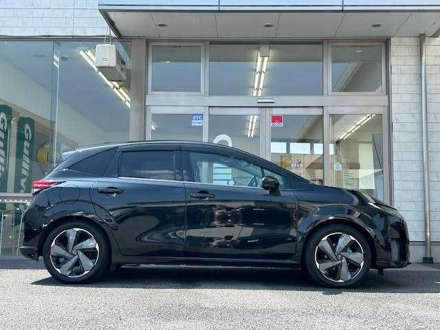 日産 オーラ G FOUR レザーエディション 埼玉県 2022(令4)年 3万km ミッドナイトブラック/サンライズカッパー 純正メモリナビ/プロパイロット/アラウンドビューモニター/BOSEパーソナルプラスサウンドシステム/寒冷地仕様/ステアリングヒーター/ワイヤレス充電器/日産オリジナルドライブレコーダー/踏み間違い衝突防止アシスト/ハンドル支援